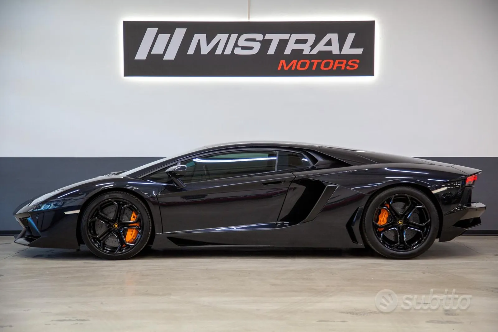 Lamborghini Aventador 2012 photo 3