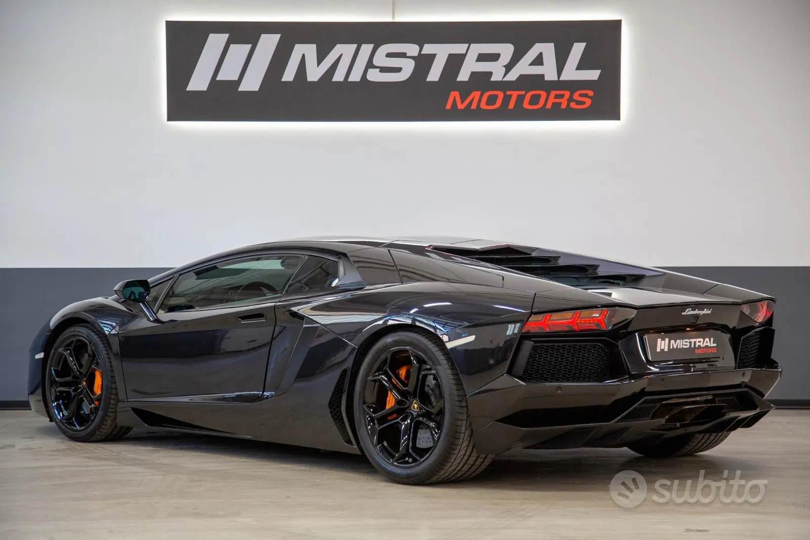 Lamborghini Aventador 2012 photo 5