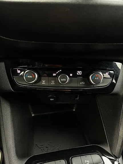 Opel Corsa E 2023 photo 2