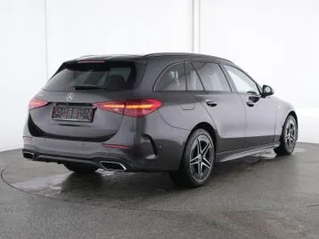 Mercedes-Benz C-Class 2025 photo 2