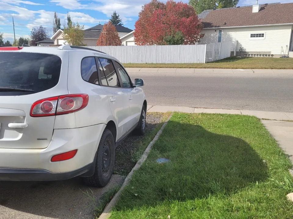 Hyundai Santa Fe 2012 photo 2