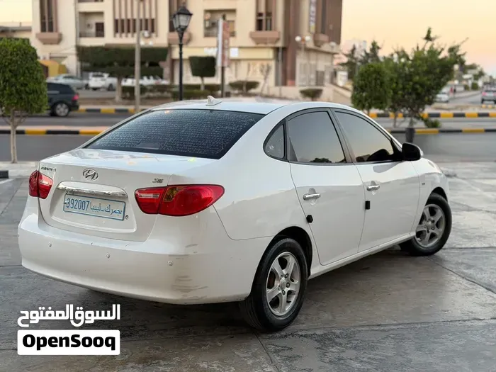 Hyundai Avante 2010 photo 4