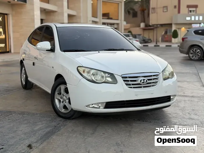 Hyundai Avante 2010 photo 2