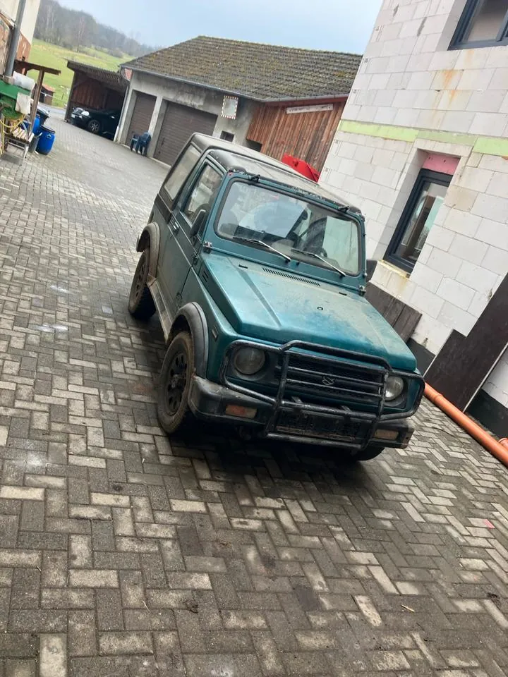 Suzuki Samurai