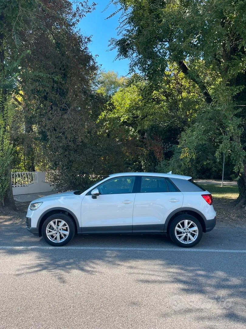 Audi Q2 2016 photo 2