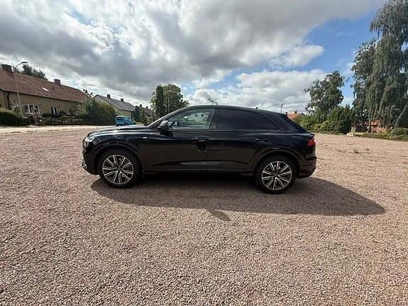 Audi Q8 2020 photo 5