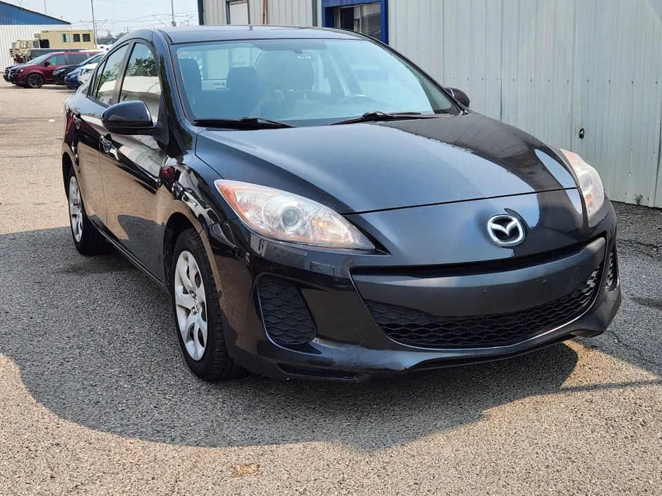 Mazda Mazda3 2013 photo 3