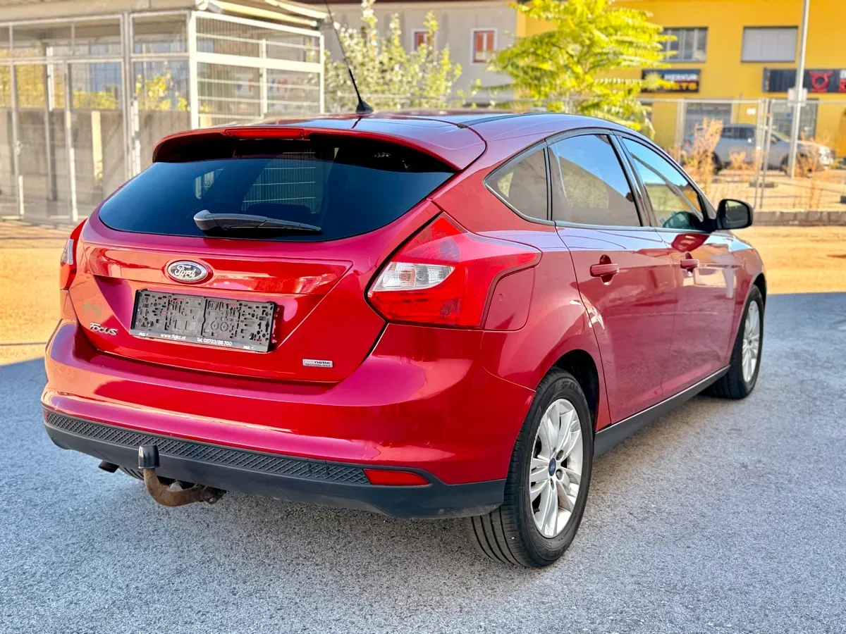 Ford Focus 2012 photo 3