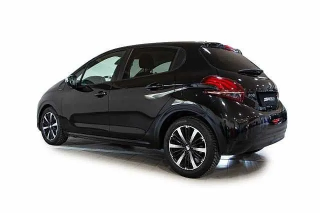 Peugeot 208 2019 photo 5