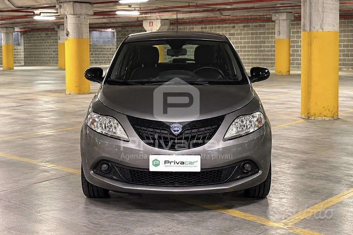 Lancia Ypsilon 2023 photo 2