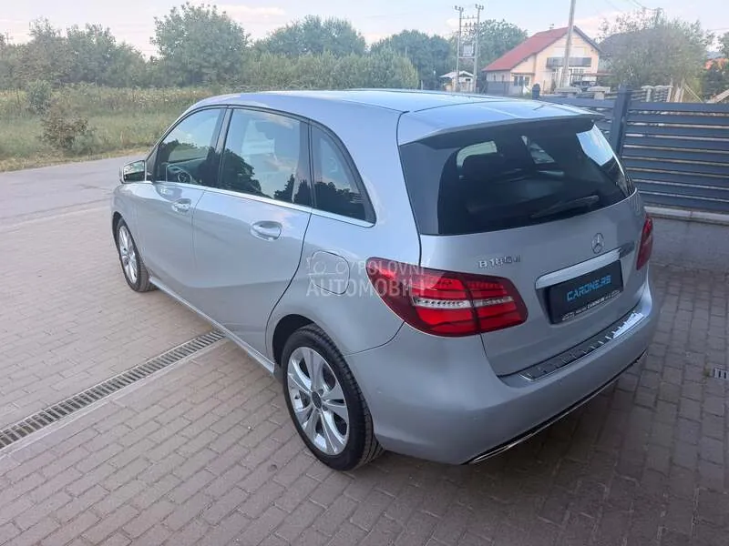 Mercedes-Benz B180 2016 photo 4