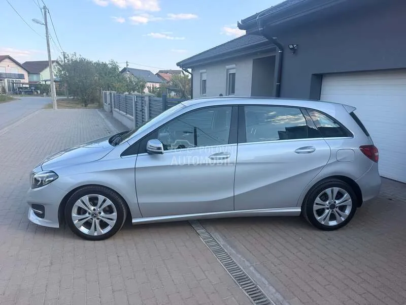 Mercedes-Benz B180 2016 photo 3