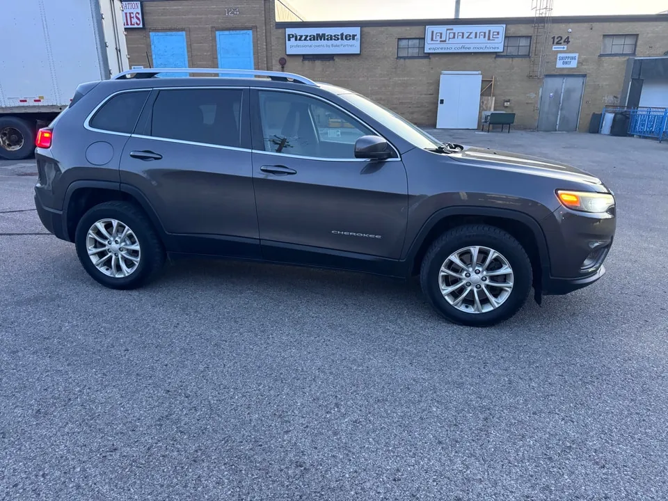 Jeep Cherokee 2019 photo 3