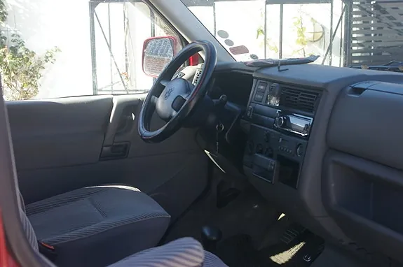 Volkswagen Caravelle 1996 photo 3