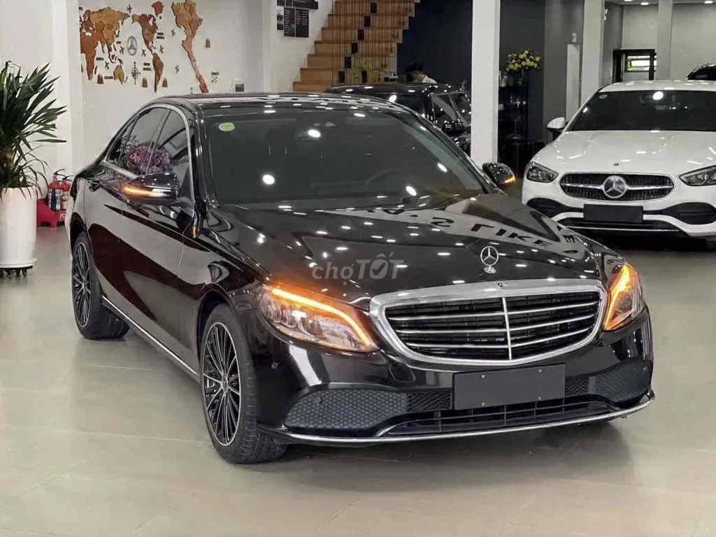 Mercedes-Benz C-Class 2021 photo 2