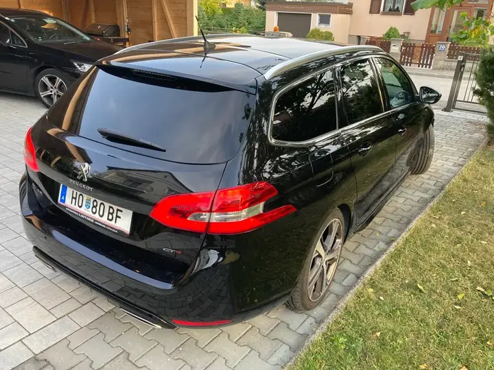 Peugeot 308 2019 photo 2