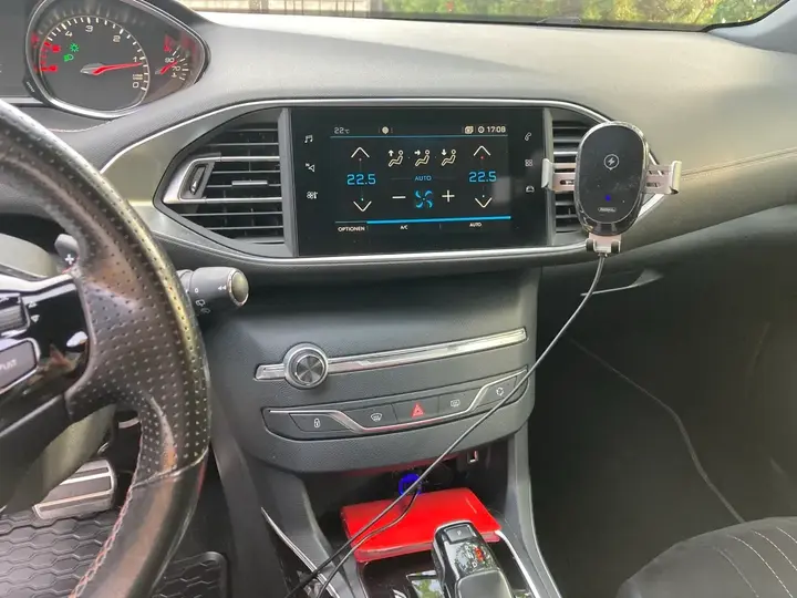 Peugeot 308 2019 photo 3