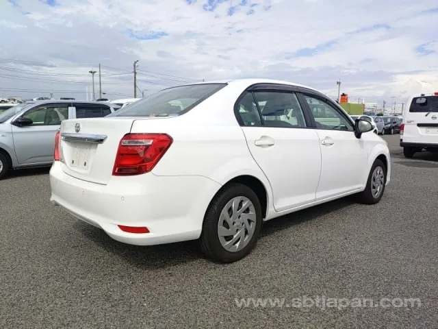 Toyota Corolla Axio 2018 photo 3