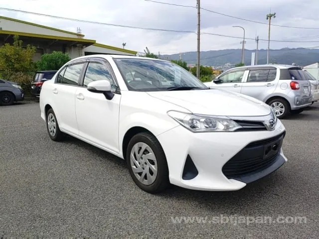 Toyota Corolla Axio 2018 photo 2