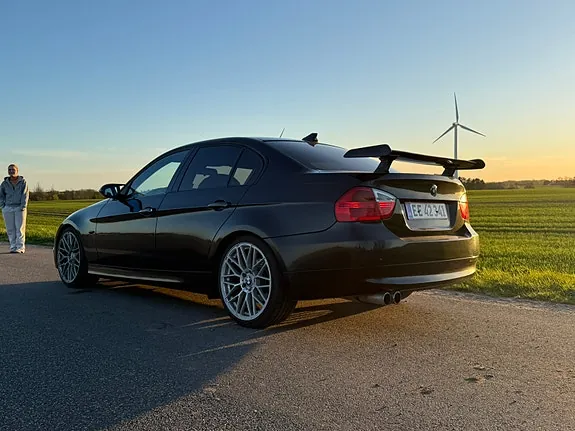 BMW 318I 2006 photo 2