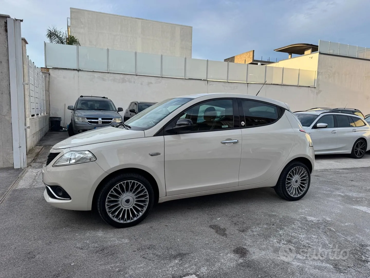 Lancia Ypsilon 2017 photo 2