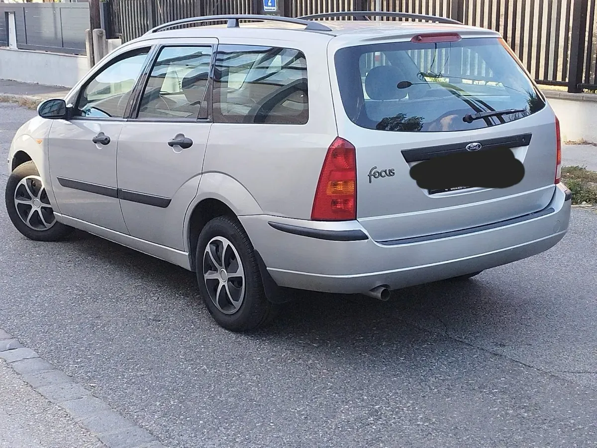 Ford Focus 2003 photo 2