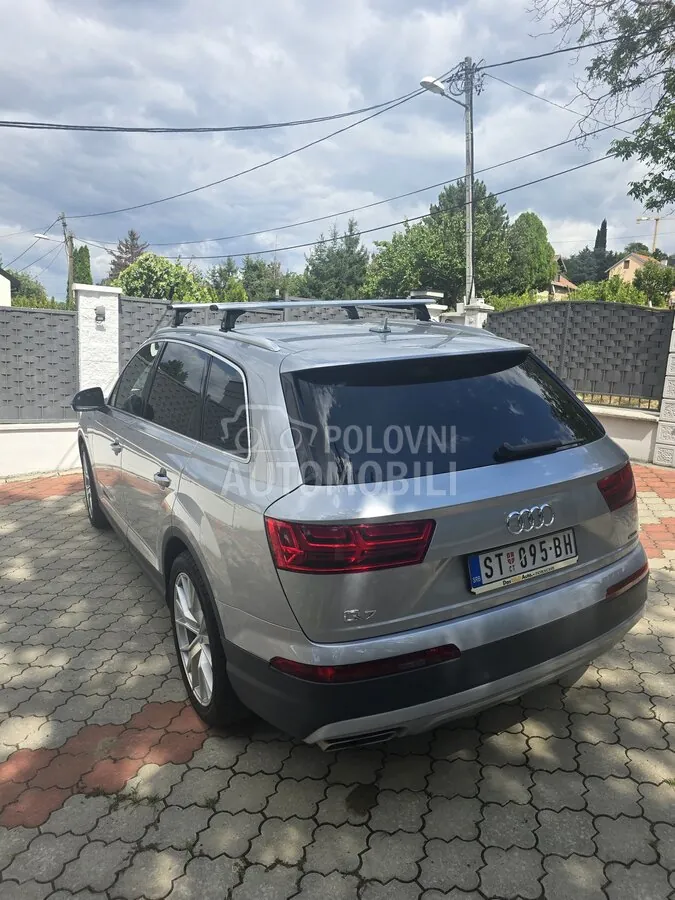 Audi Q7 2018 photo 4