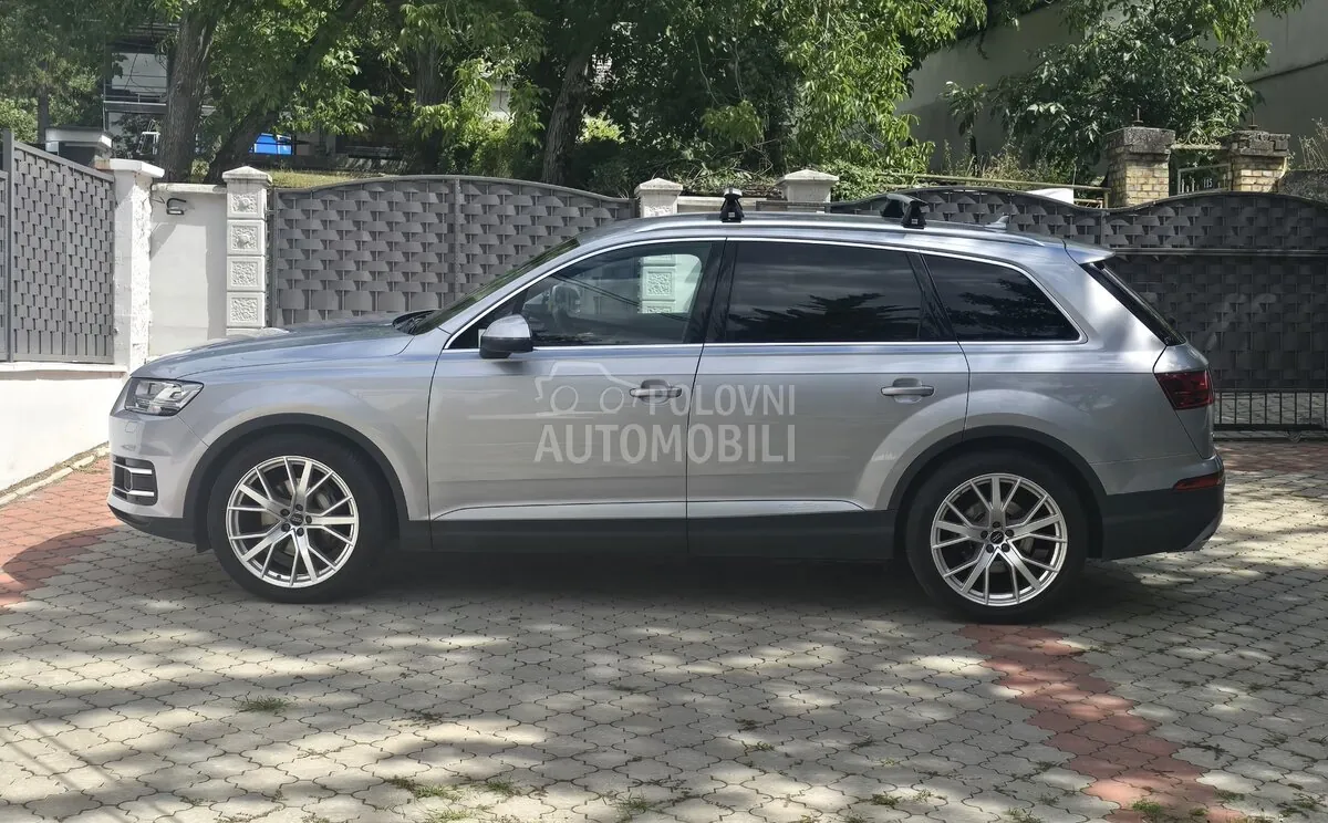 Audi Q7 2018 photo 2