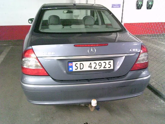 Mercedes-Benz E200 D 2007 photo 3