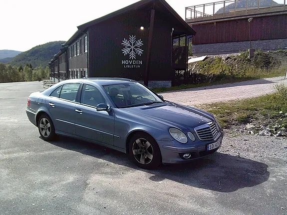 Mercedes-Benz E200 D 2007 photo 2