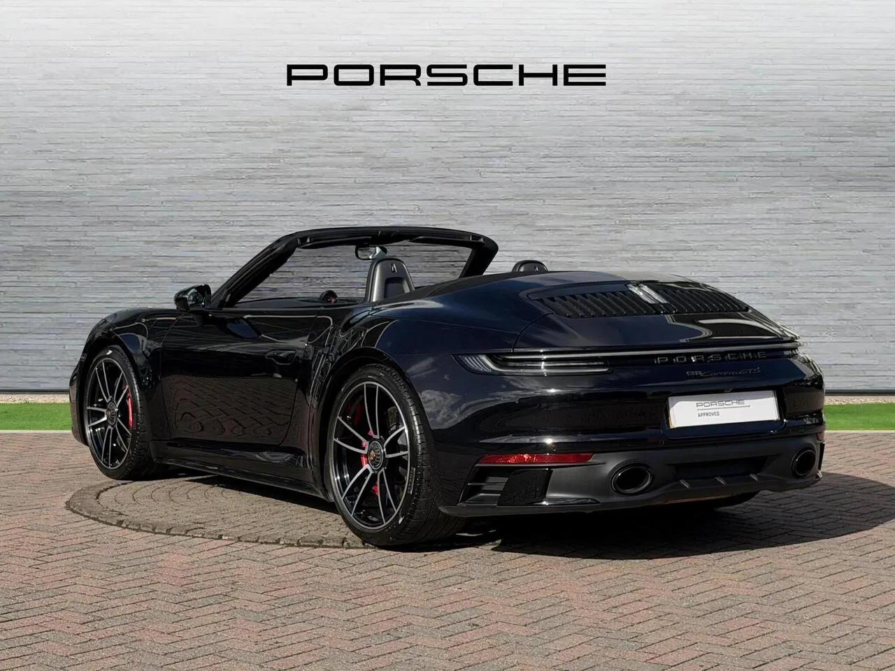 Porsche 911 2023 photo 2