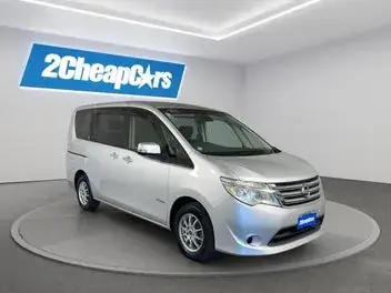 Nissan Serena 2015 photo 4