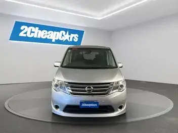 Nissan Serena 2015 photo 3