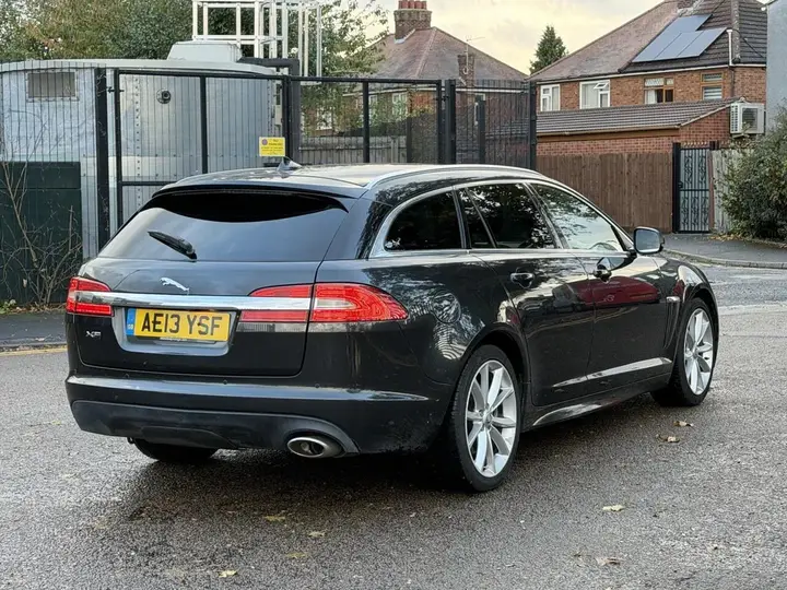 Jaguar Xf 2013 photo 4