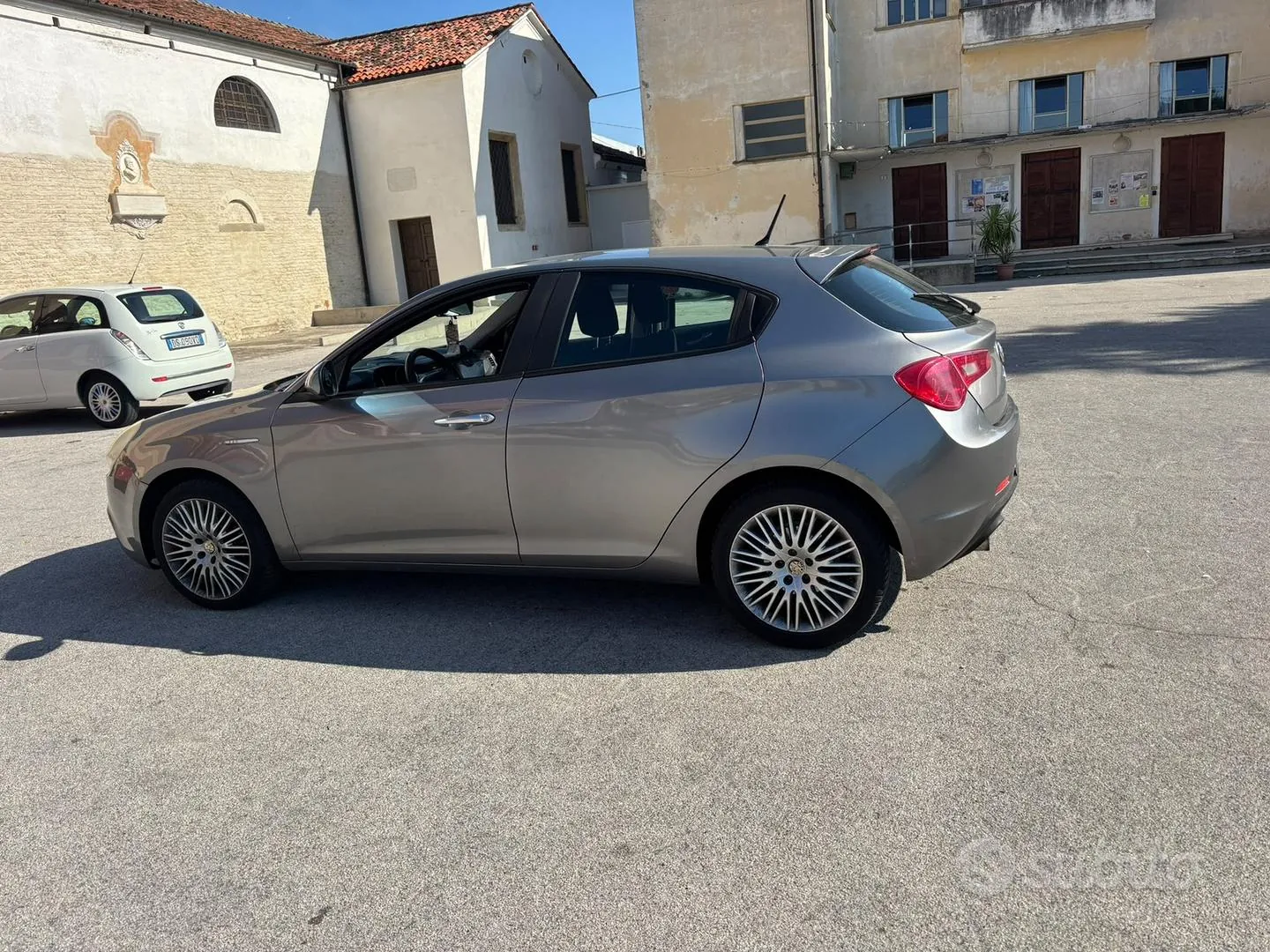 Alfa Romeo Giulietta 2011 photo 4