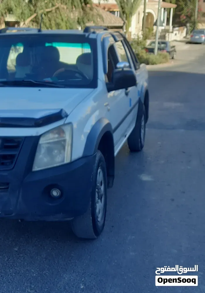 Isuzu D-Max 2011 photo 3