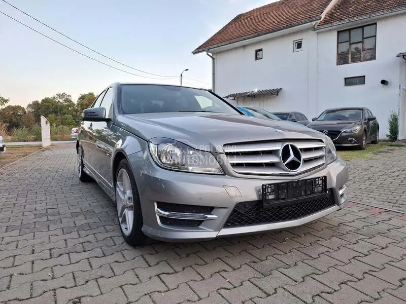 Mercedes-Benz C 200 2012 photo 4