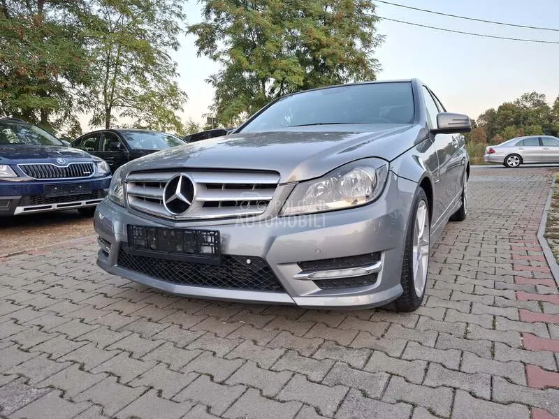 Mercedes-Benz C 200 2012 photo 2