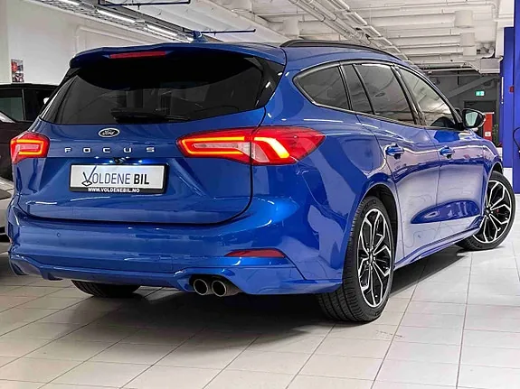 Ford Focus 2021 photo 2