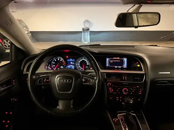 Audi A5 2010 photo 4