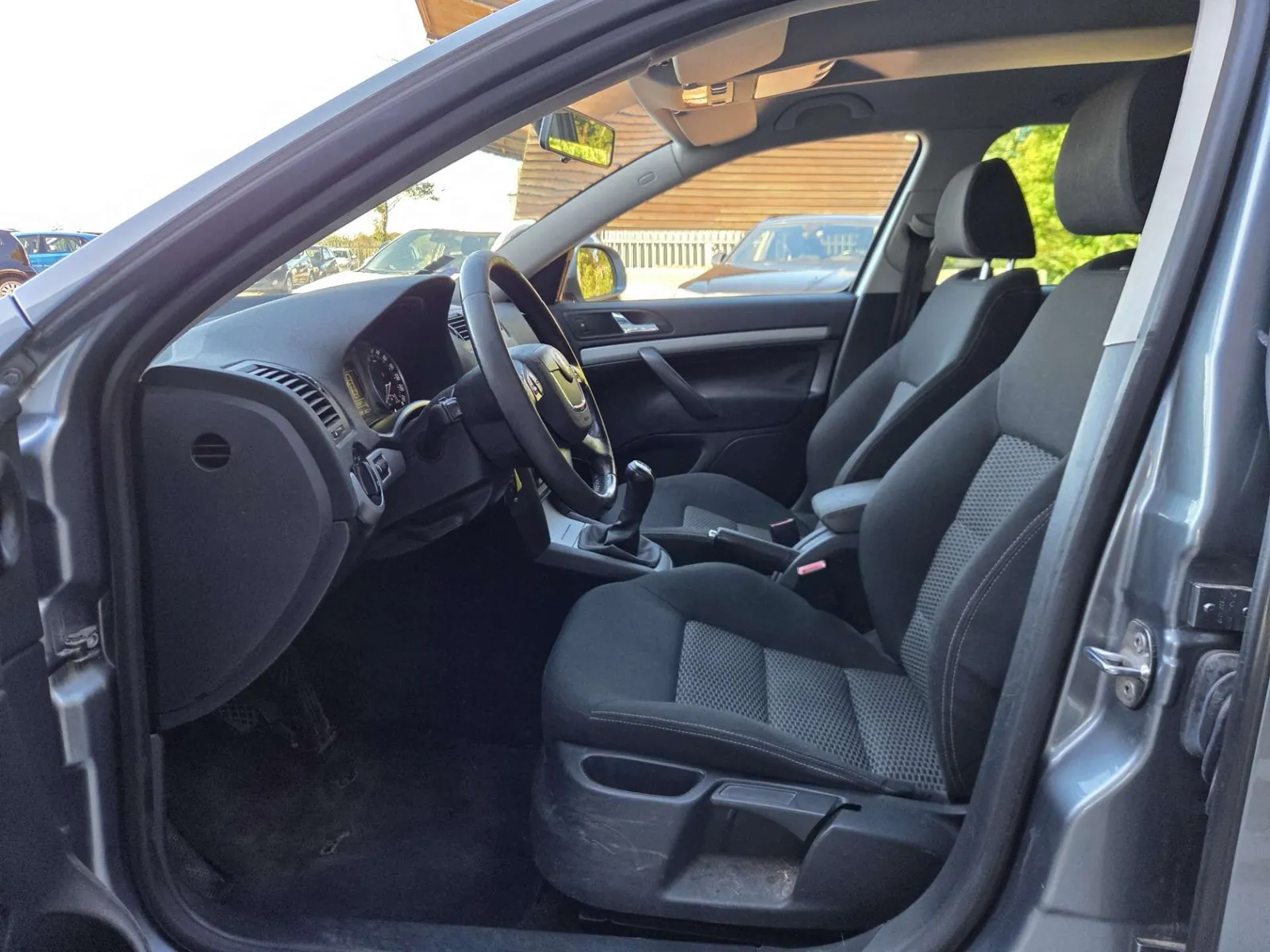 Skoda Octavia 2012 photo 4