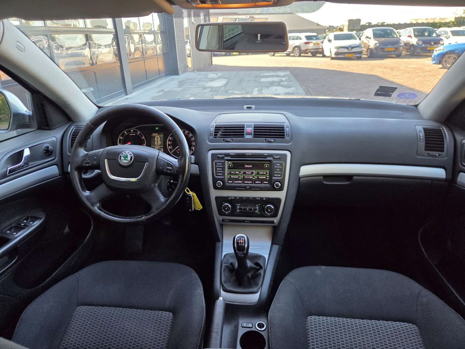 Skoda Octavia 2012 photo 3