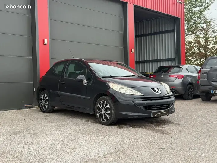 Peugeot 207 2008 photo 2