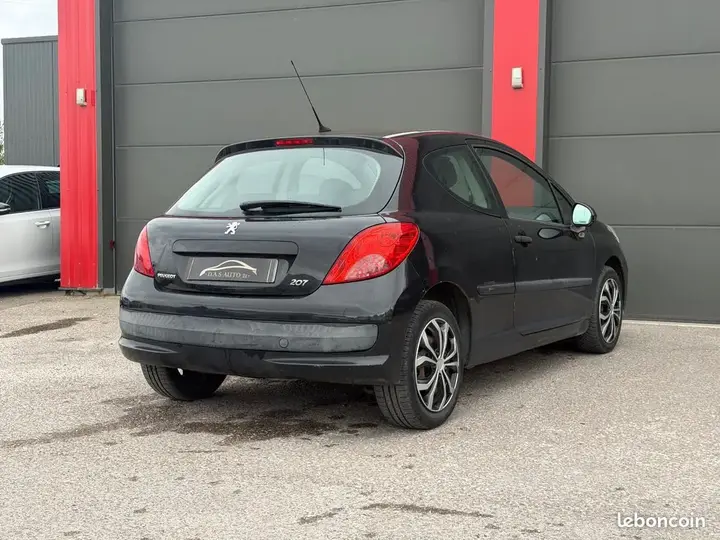 Peugeot 207 2008 photo 4