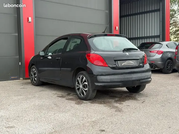 Peugeot 207 2008 photo 5