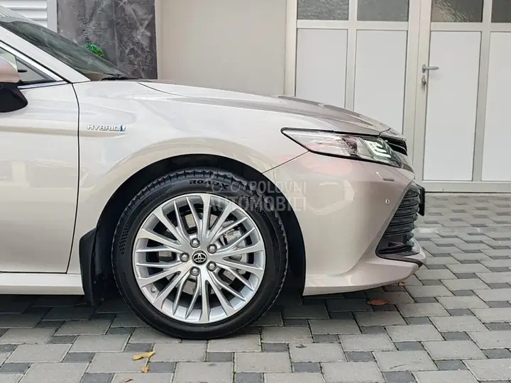 Toyota Camry 2019 photo 3