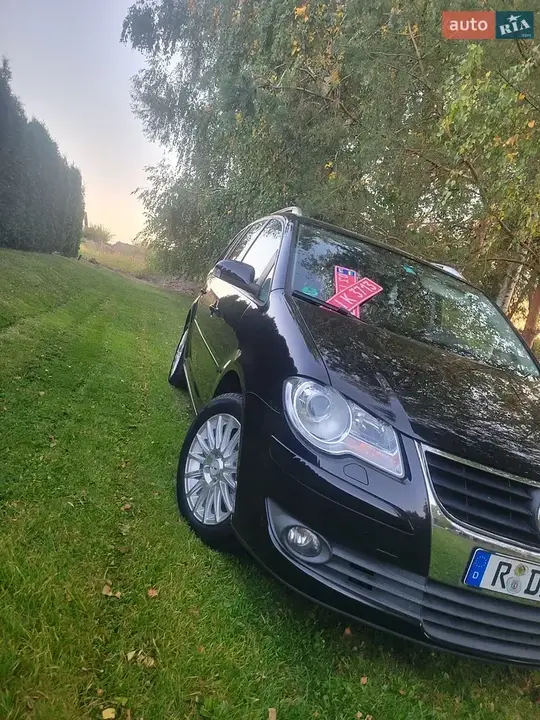 Volkswagen Touran 2008 photo 3
