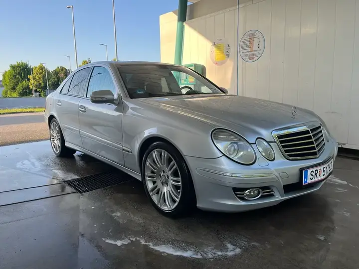 Mercedes-Benz E-Class 2006 photo 3
