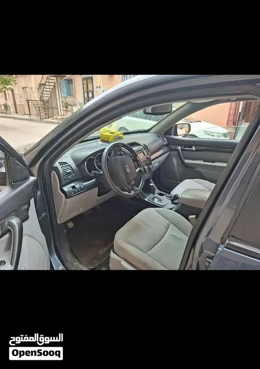 Kia Sorento 2012 photo 2