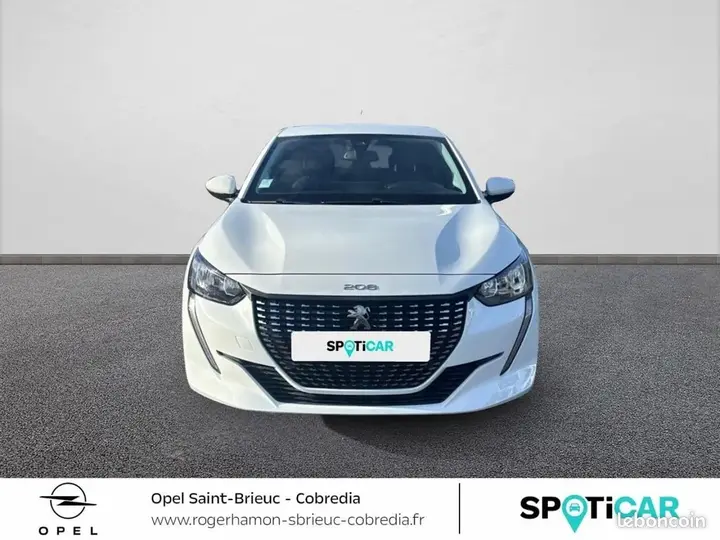 Peugeot 208 2020 photo 2